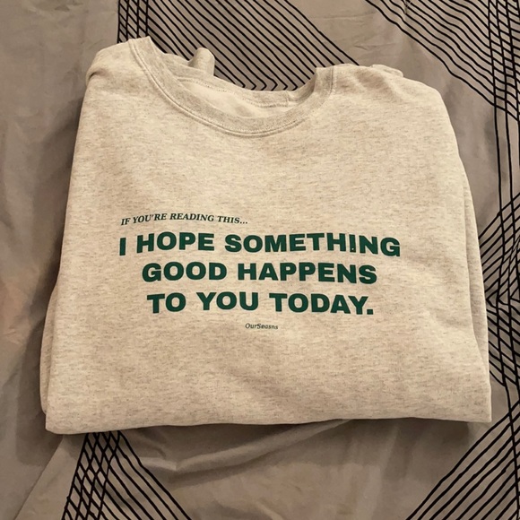 Super cozy sweatshirt!! - Picture 1 of 3